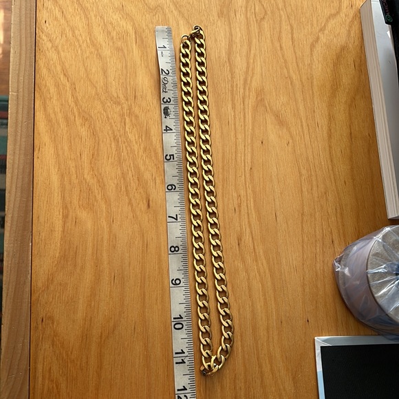 Faux Gold Chain Necklace - Picture 5 of 7